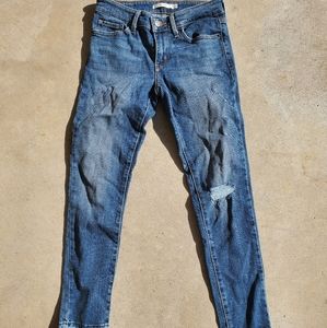 NWOT Women's Levi 711 jeans